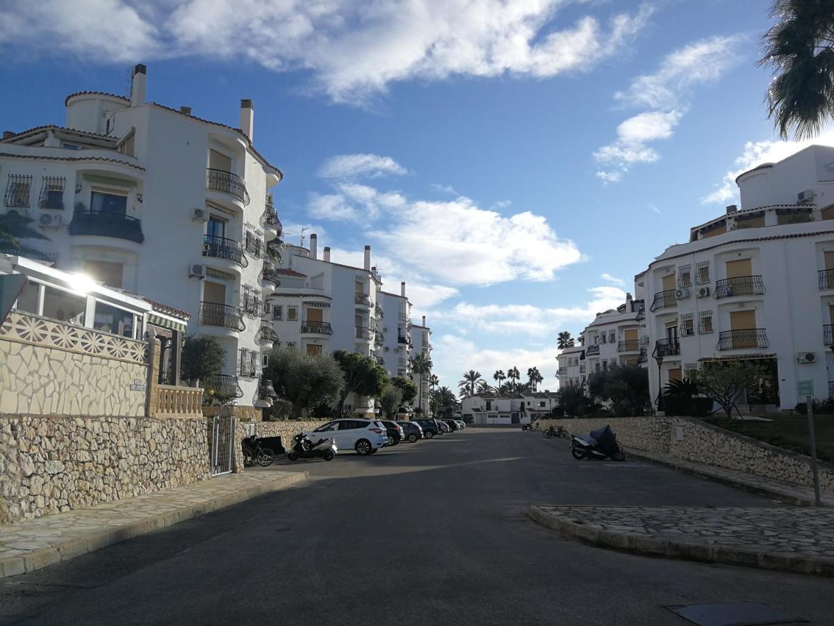 Estudio Con Piscina, Playa Y Wifi Denia Exteriör bild